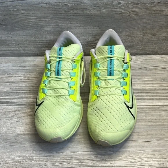 Nike Air Zoom Pegasus Flyease woman’s athletic shoes volt, black, green size 8.5 - Picture 5 of 12